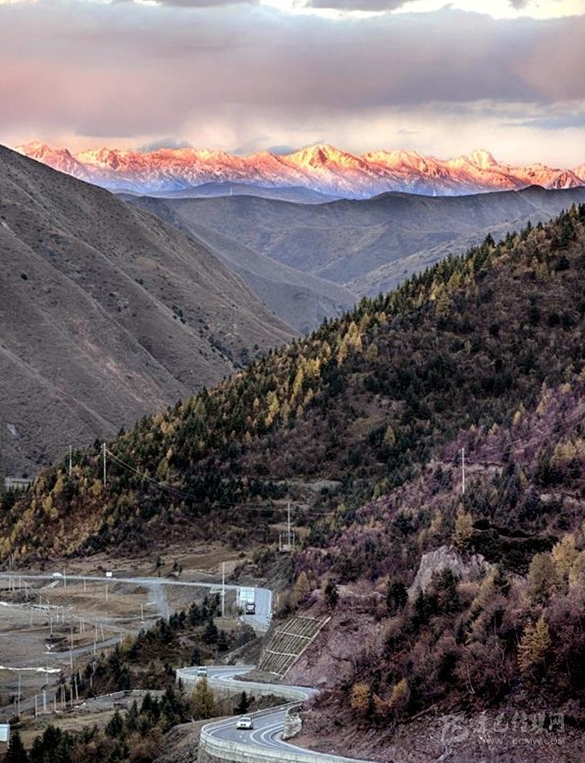 公路都這么美，你在川西高原到底錯過了多少風(fēng)景？